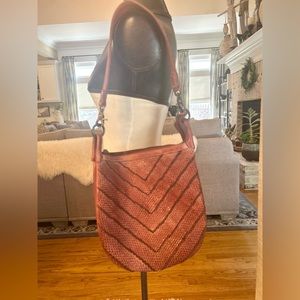 Toschendieb Woven Leather Shoulder Bag